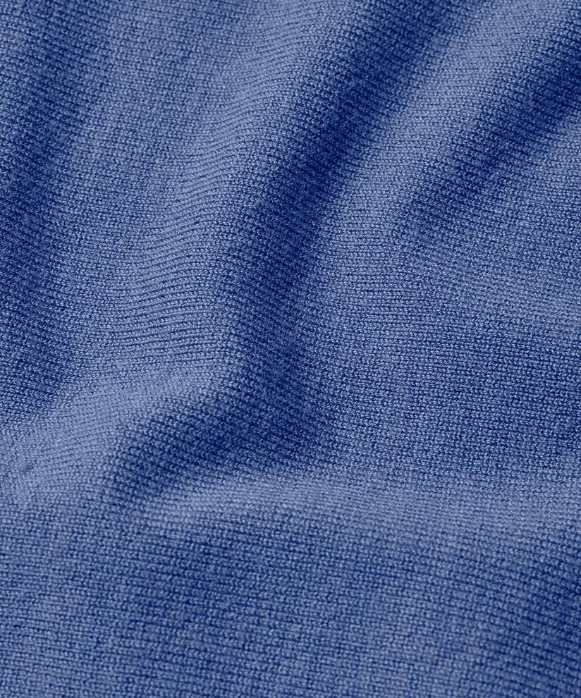 Fanasi Strikkegenser, Bijou Blue