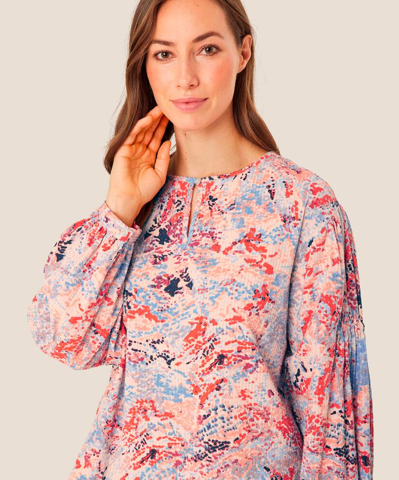 Danette Topp, Orange com