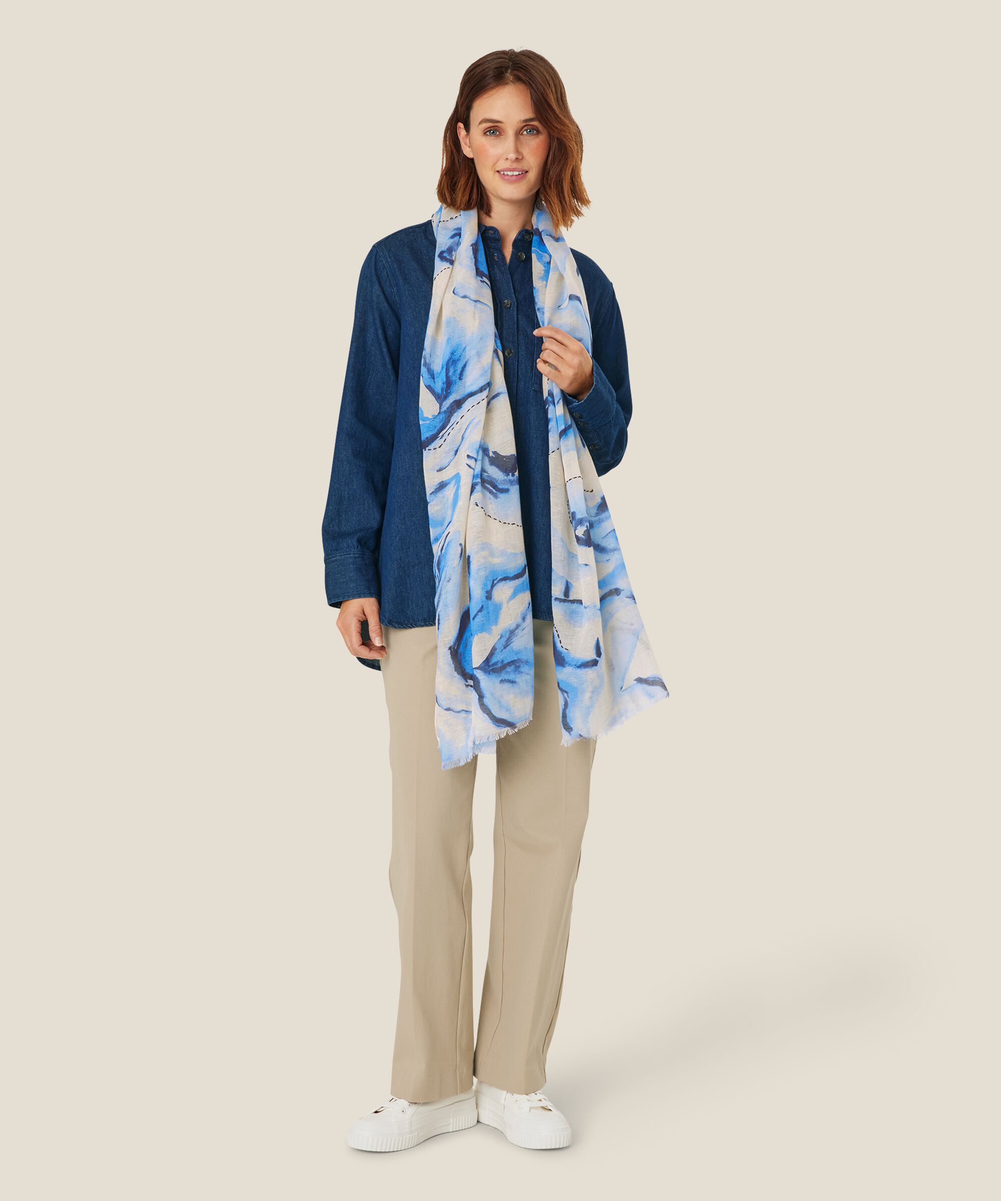 Azita Skjerf, Powder Blue