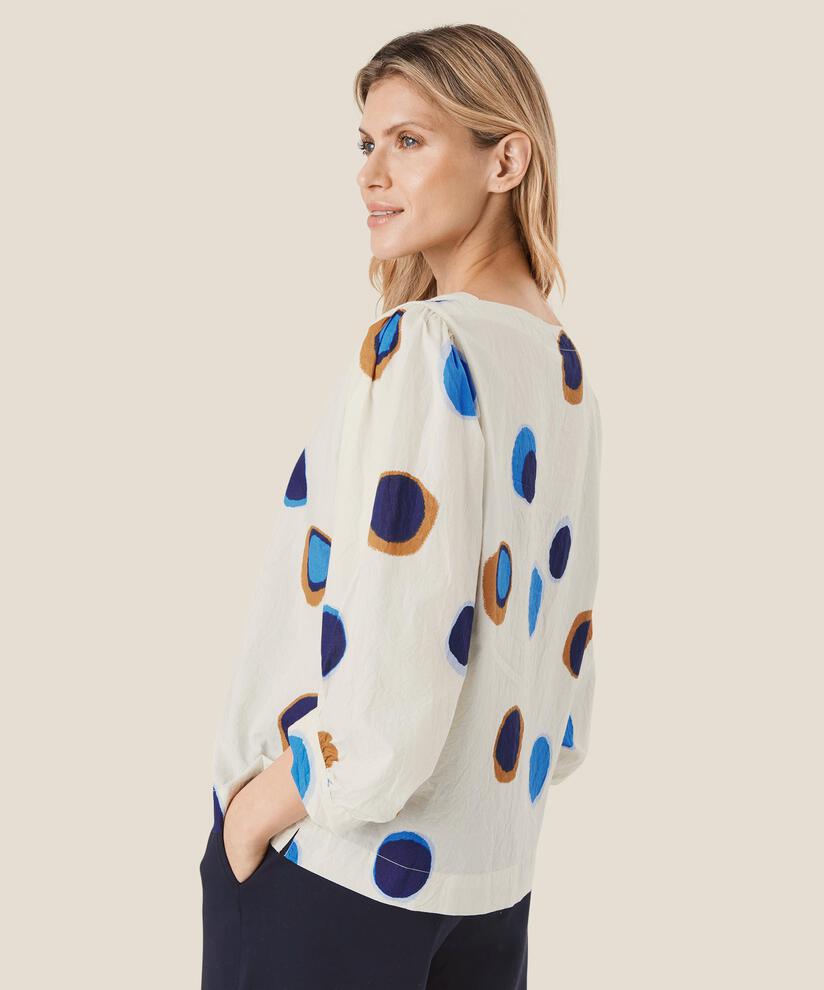 Dyllis Topp, Nebulas Blue