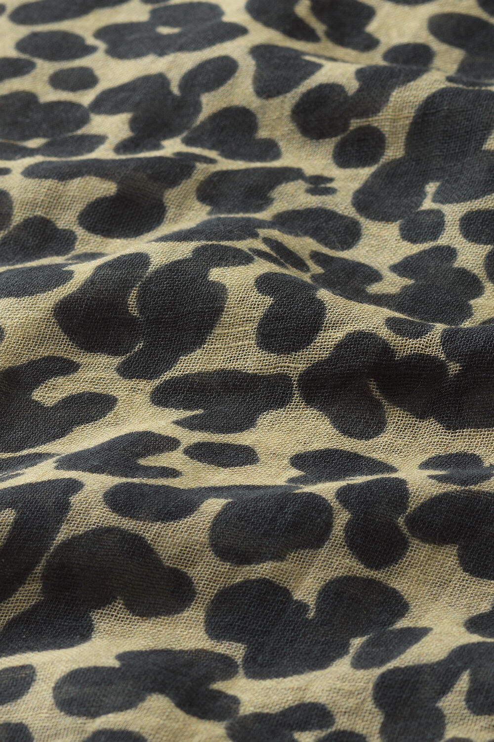 Azalea Skjerf, Pale Khaki