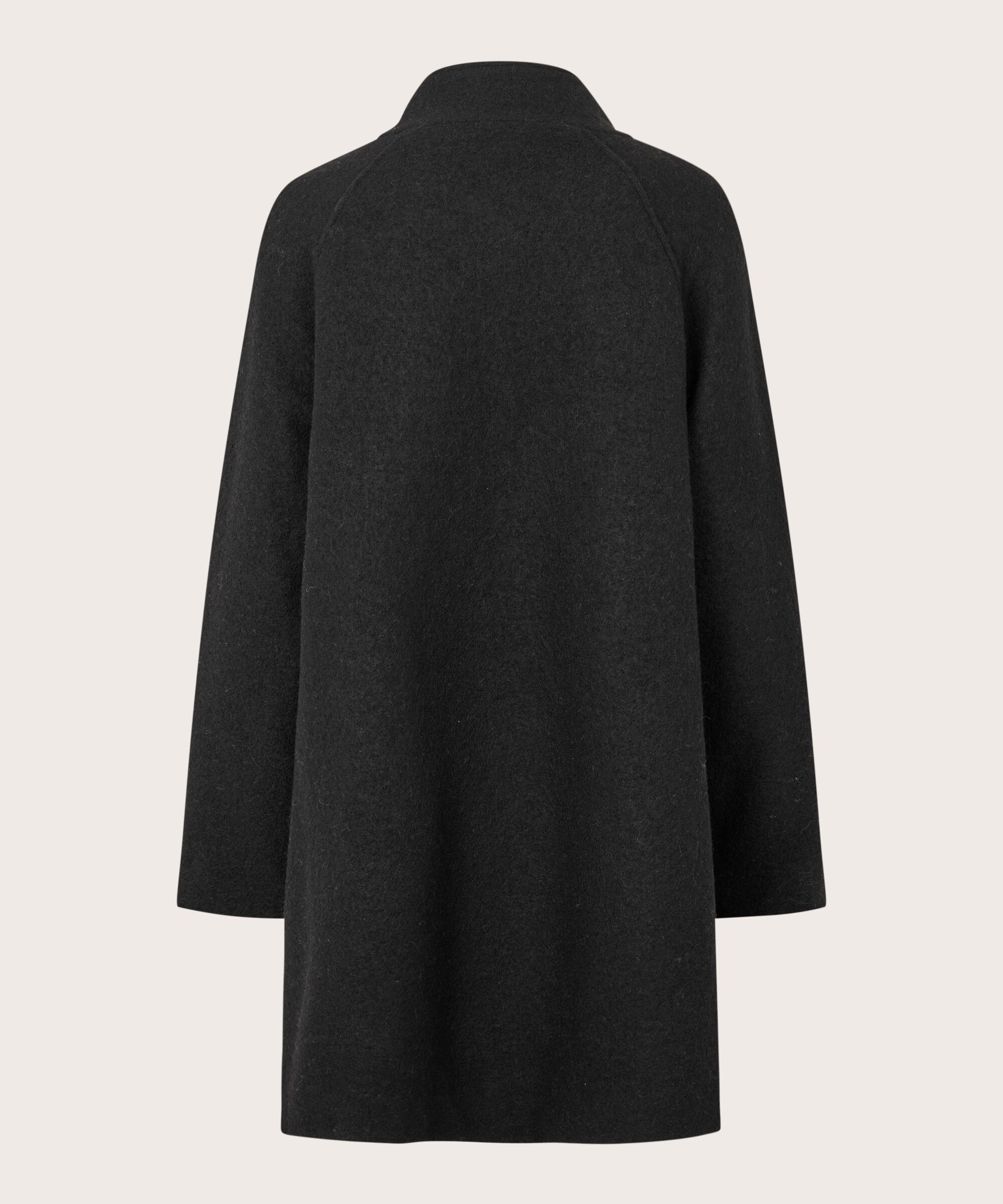 Teresa Ullkåpe, Black