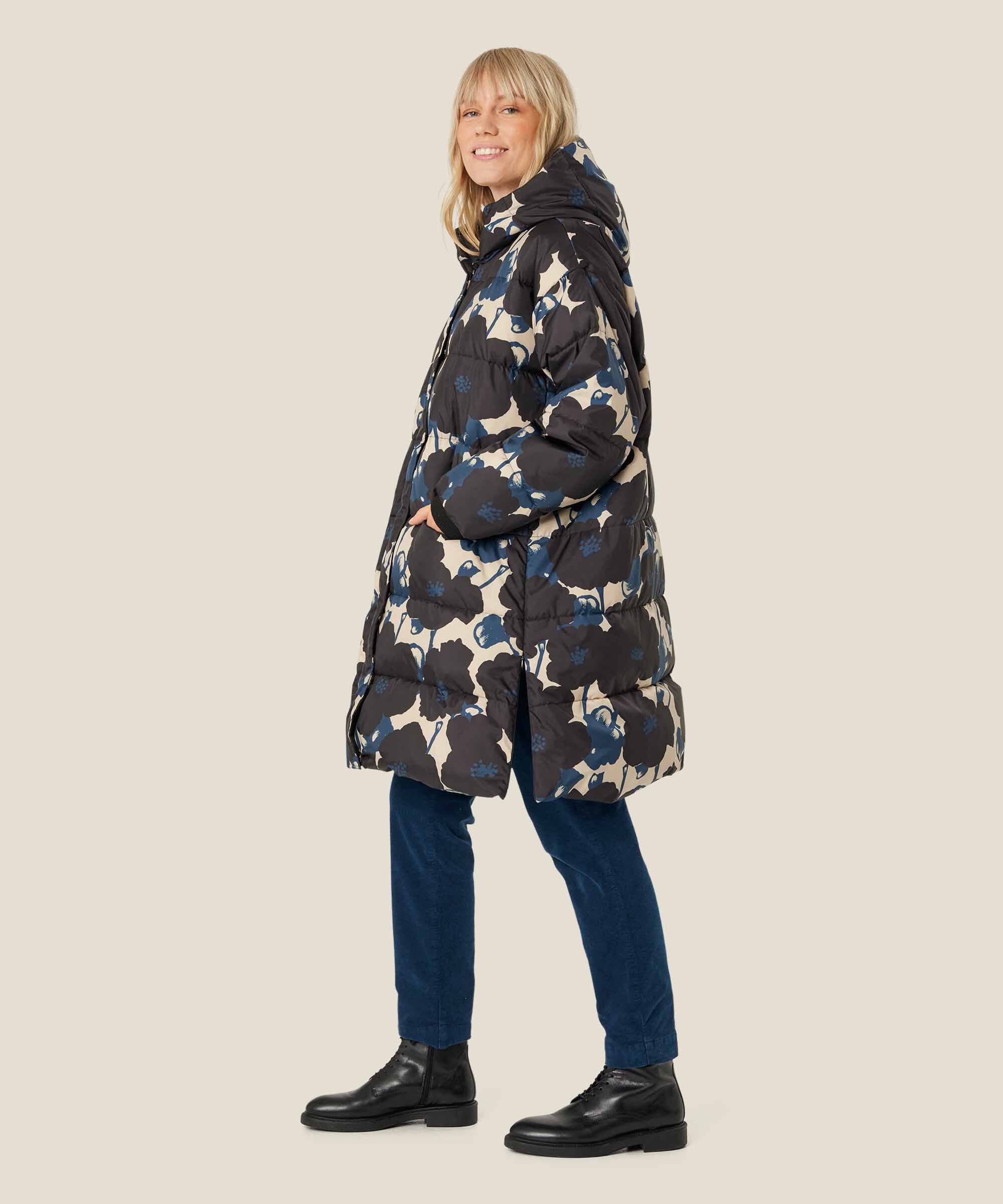 Thilde Dunkåpe, Moonlit Ocean