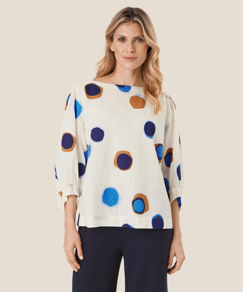 Dyllis Topp, Nebulas Blue