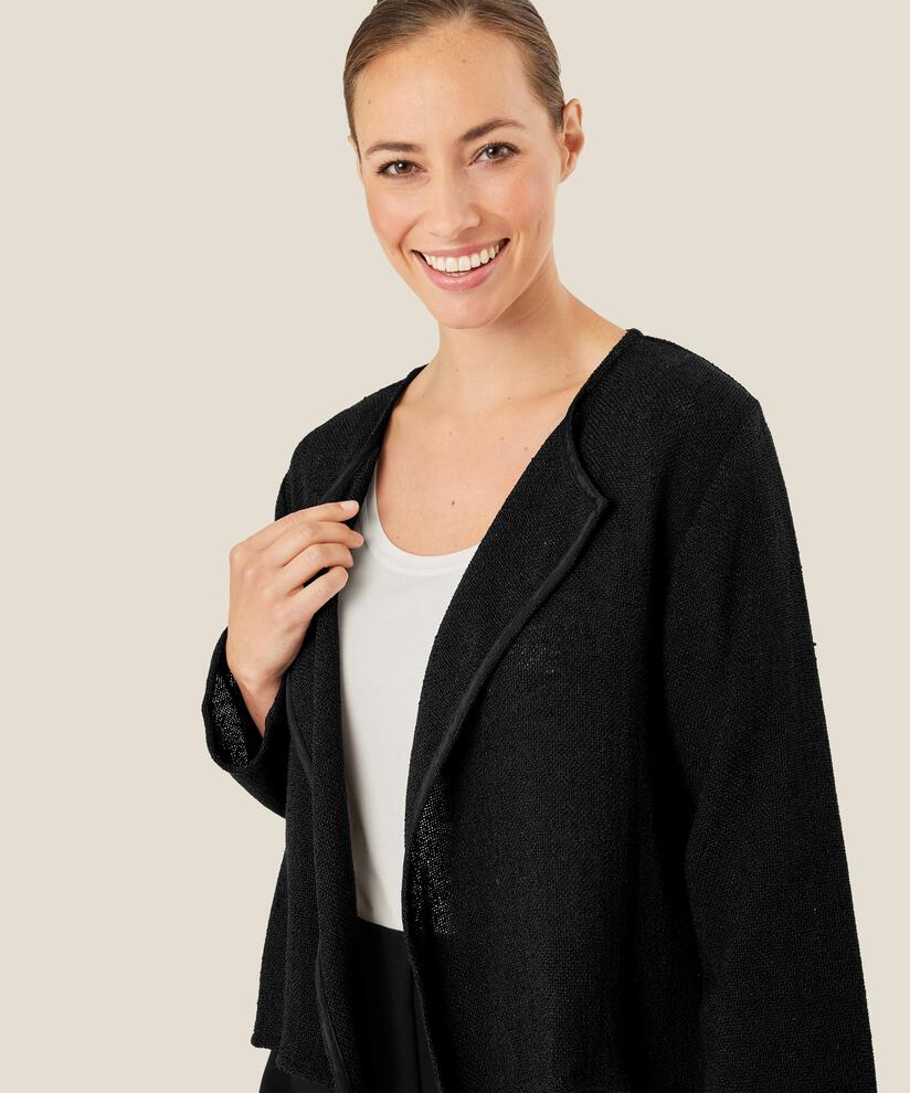 Julitta Jakke, Black