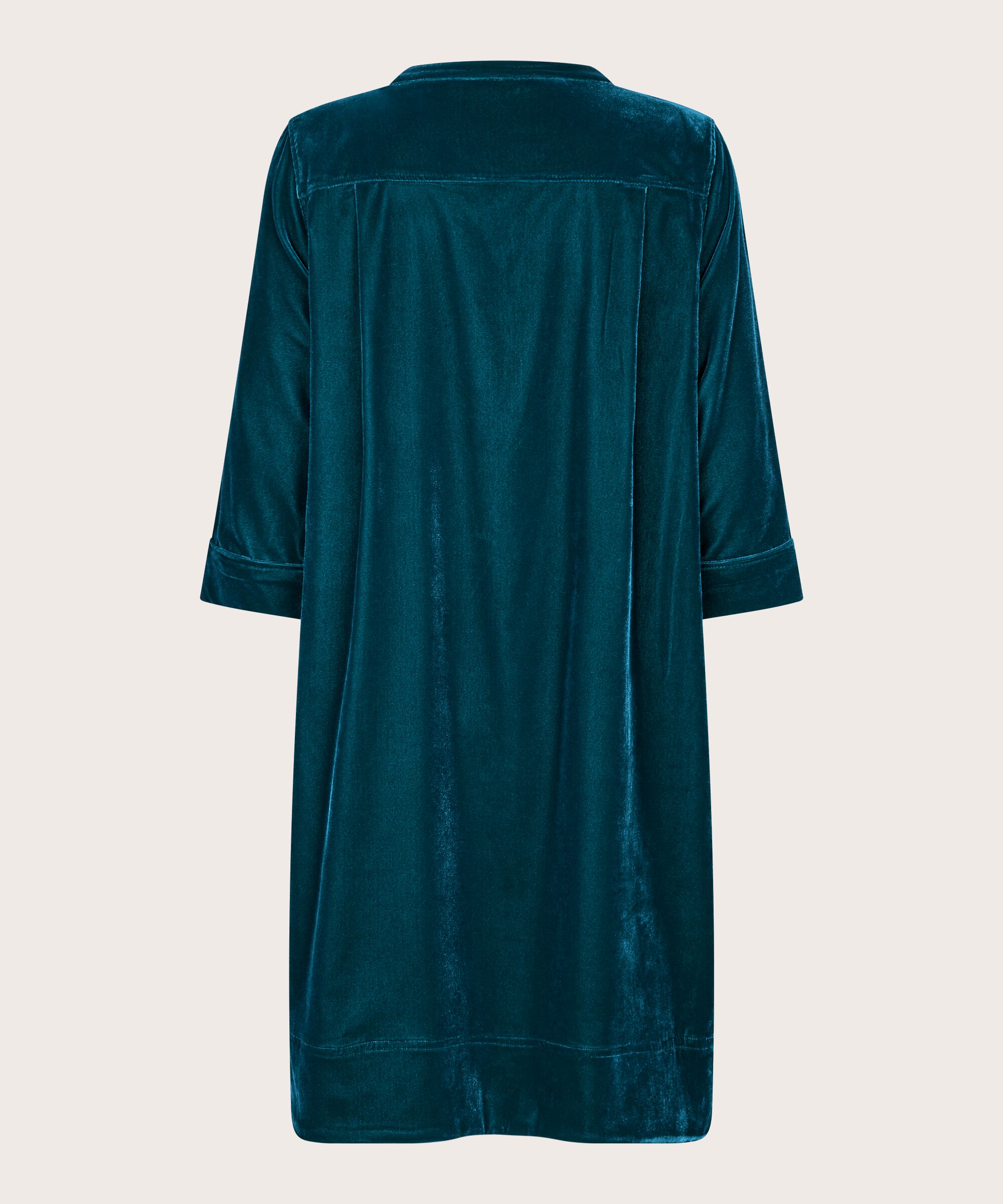 Nokolo Kjole, Reflect Pond