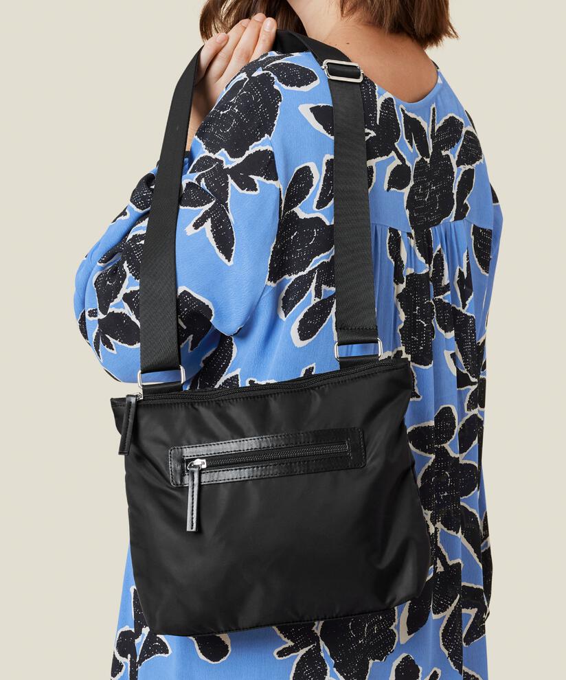 Rimona Veske, Black