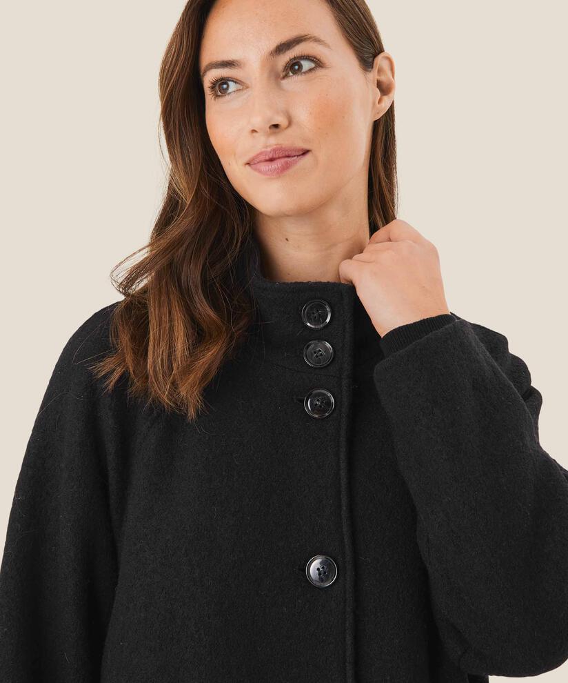 Teresa Ullkåpe, Black