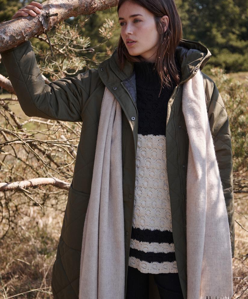 Anna Skjerf, L beige mel