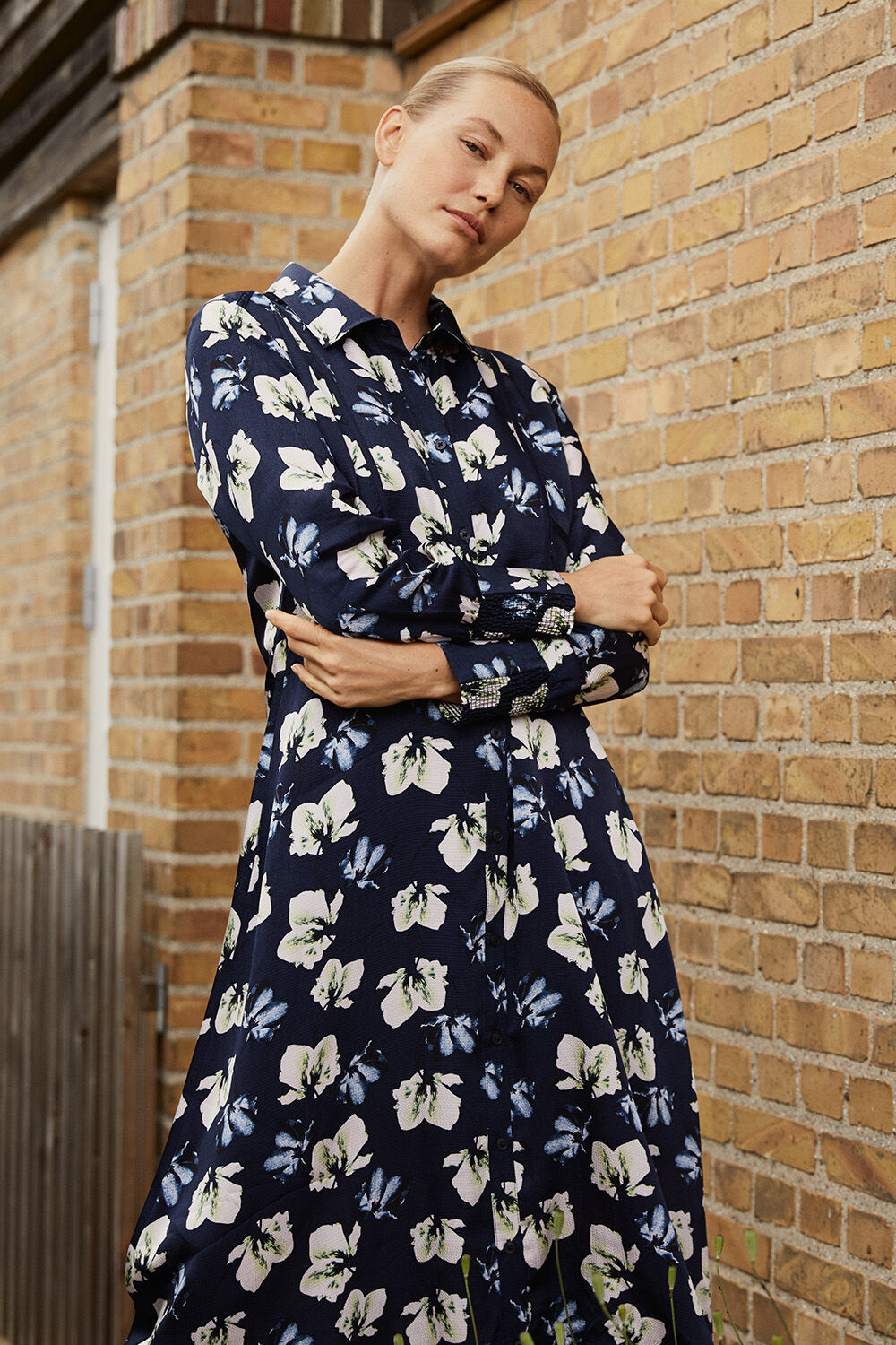 Nolivienne Kjole - Navy Blazer, Renitha &Oslash;reringer - Silver, Honni Jersey Underkjole - Cream