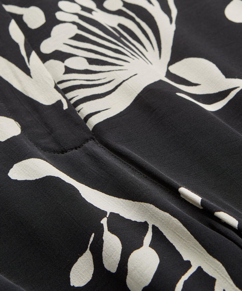 PERINUA BUKSER, Black