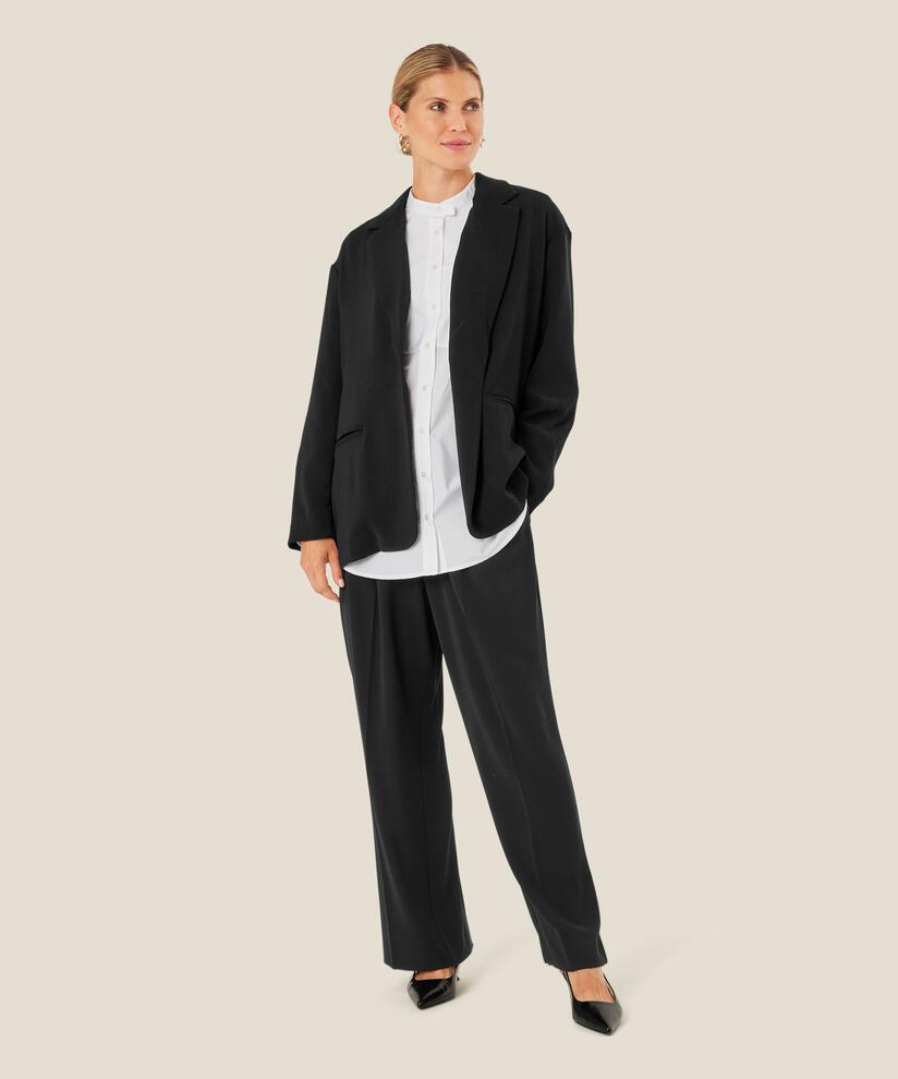 Perlias Bukse, Black