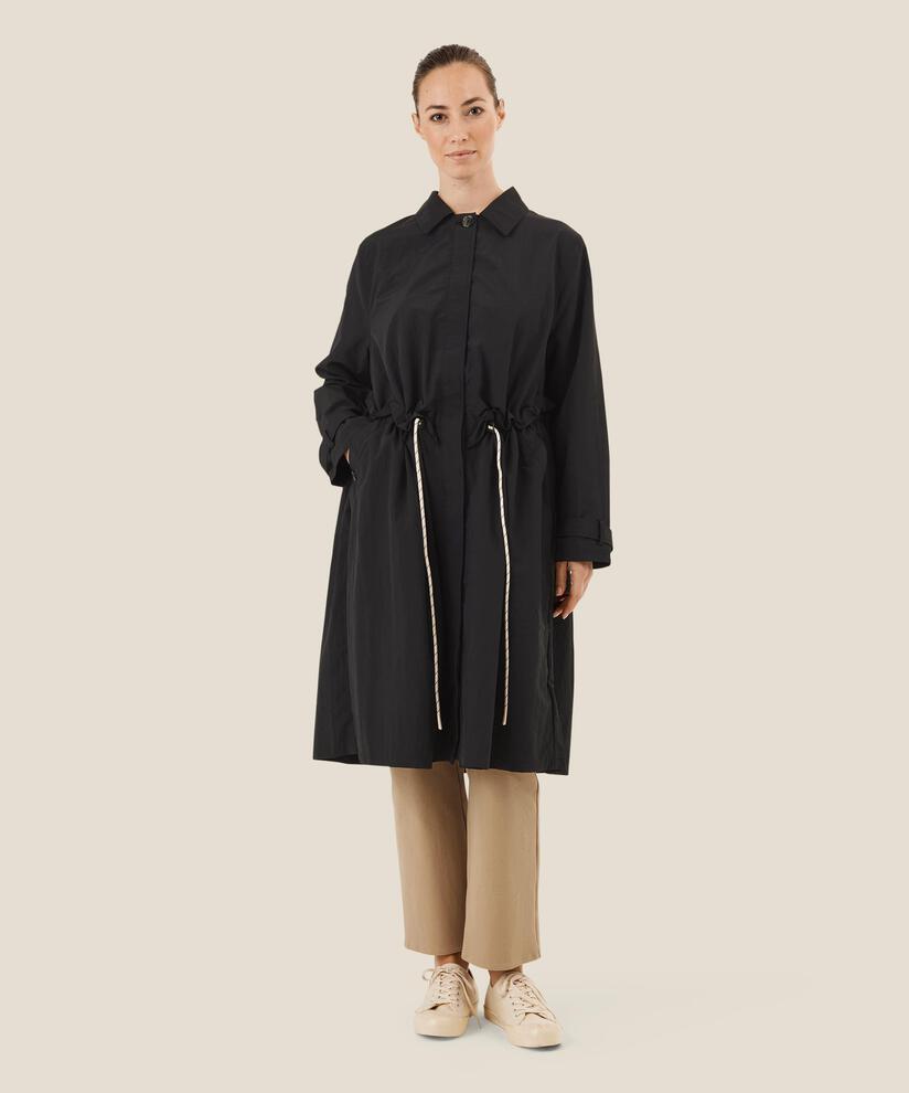 Tilia Kåpe , Black