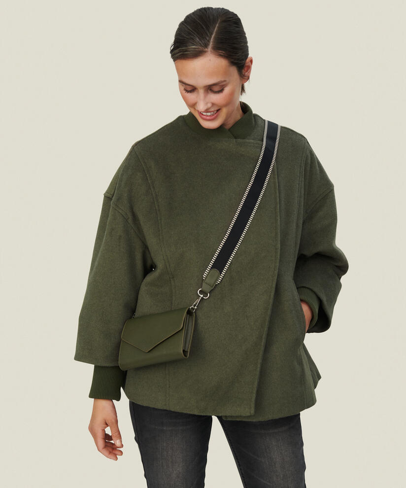 REGITZE VESKE, Capulet olive