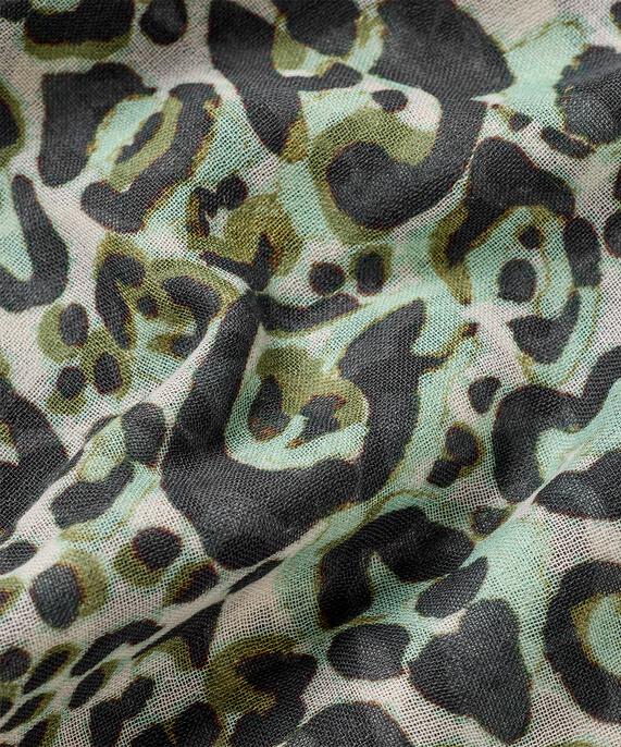 Adeola Skjerf, D. Lichen Green