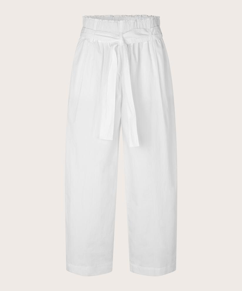 Paziat Bukser, White