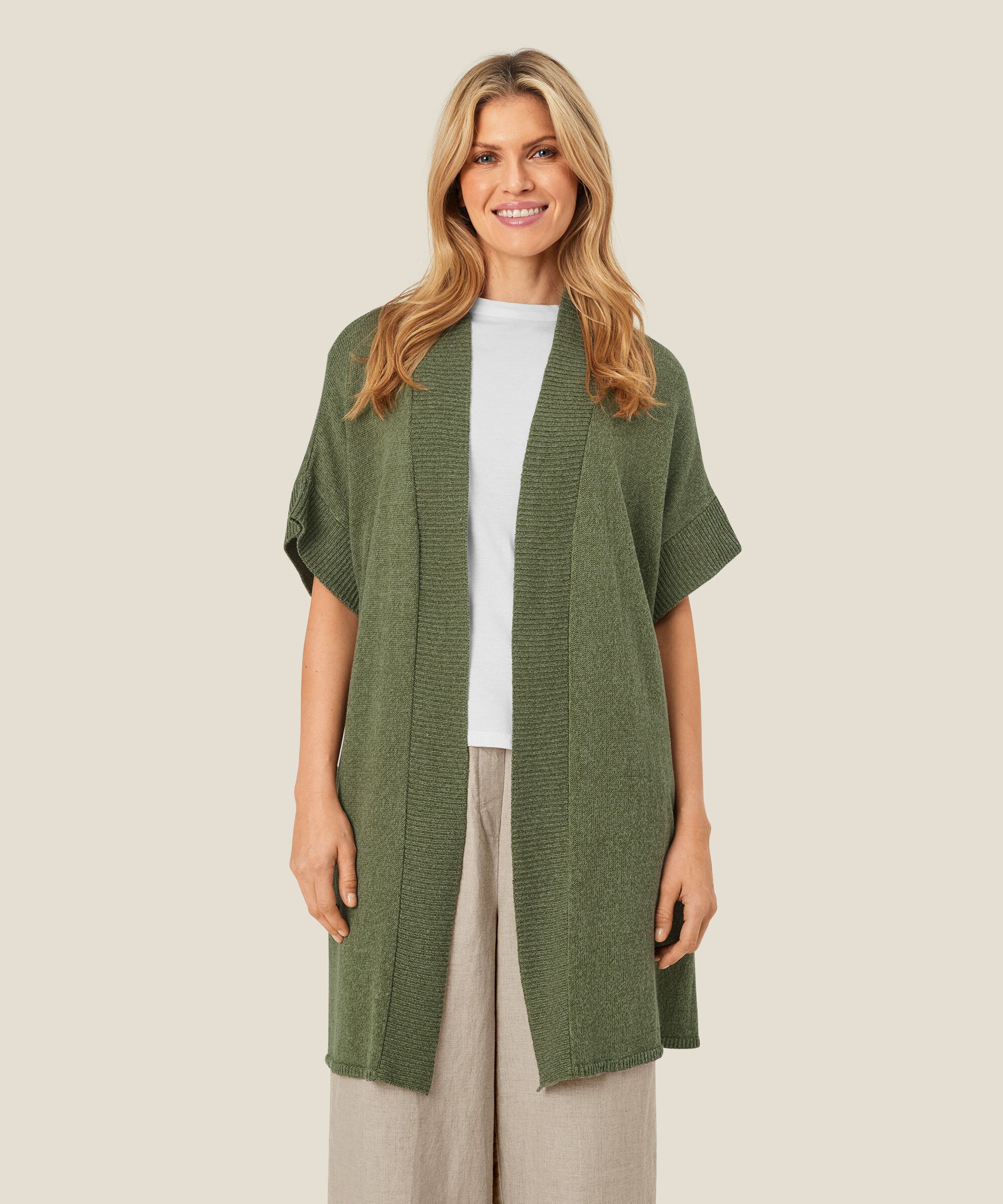 Lara Cardigan, D. Lichen Green